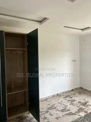 3bdrm Block of Flats in Omole Phase 2 for rent