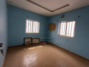 2 Bedroom Flat for Office Use