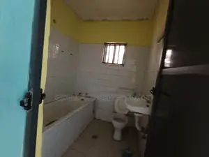 2 Bedroom Flat for Office Use