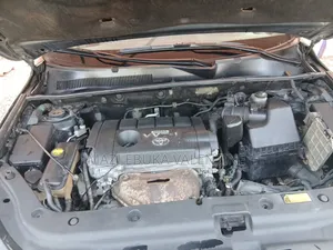 Toyota RAV4 3.5 2010 Green