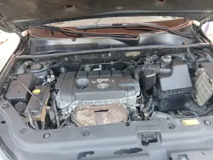 Toyota RAV4 3.5 2010 Green