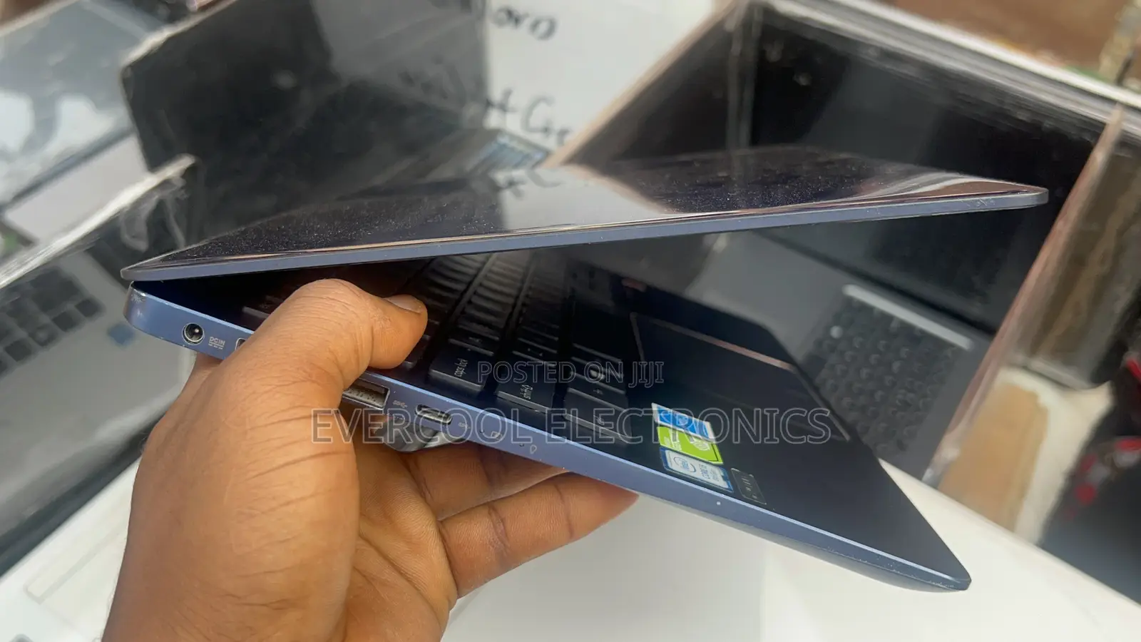 Laptop Asus ZenBook 13 UX331UN 8GB Intel Core I5 SSD 512GB