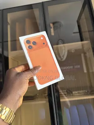 New Apple iPhone 17 Pro Max 256 GB Orange