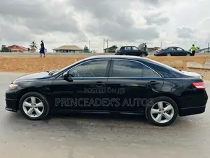 Toyota Camry SE 4dr Sedan (2.5L 4cyl 6A) 2011 Black