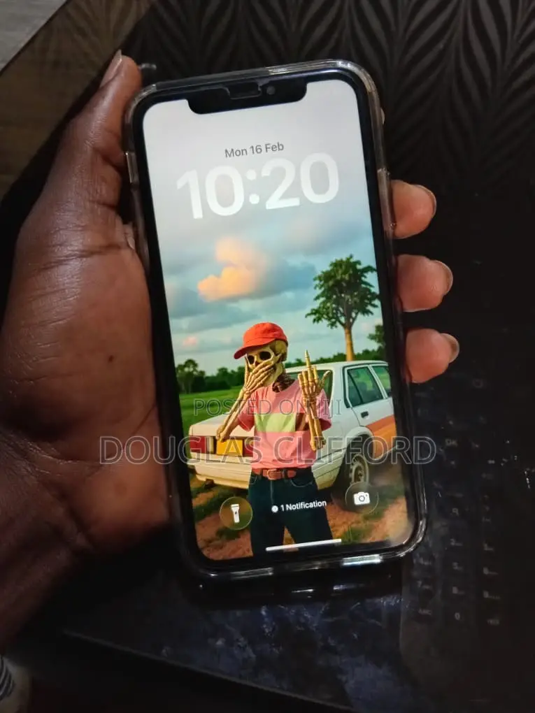 Apple iPhone 11 64 GB White