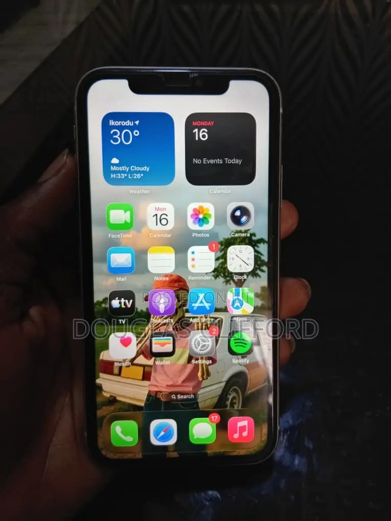 Apple iPhone 11 64 GB White