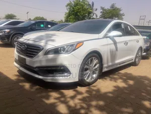 Hyundai Sonata Base Sedan FWD (2.4L 4cyl 6A) 2016 White
