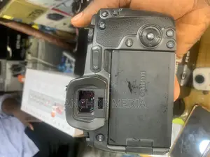 Canon Eos R Camera
