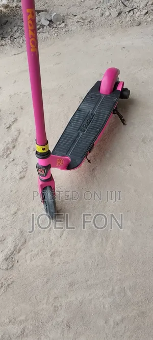 Razor Electric Scooter E90 for Sale
