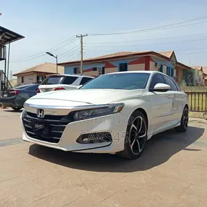 Honda Accord 2018 White