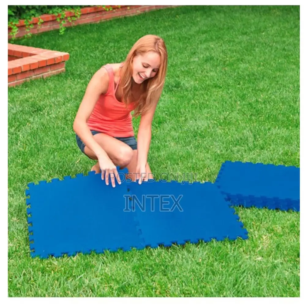 Intex Interlocking Padded Floor Protector