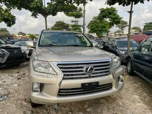 Lexus LX 570 AWD 2015 Gold