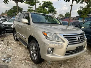 Lexus LX 570 AWD 2015 Gold