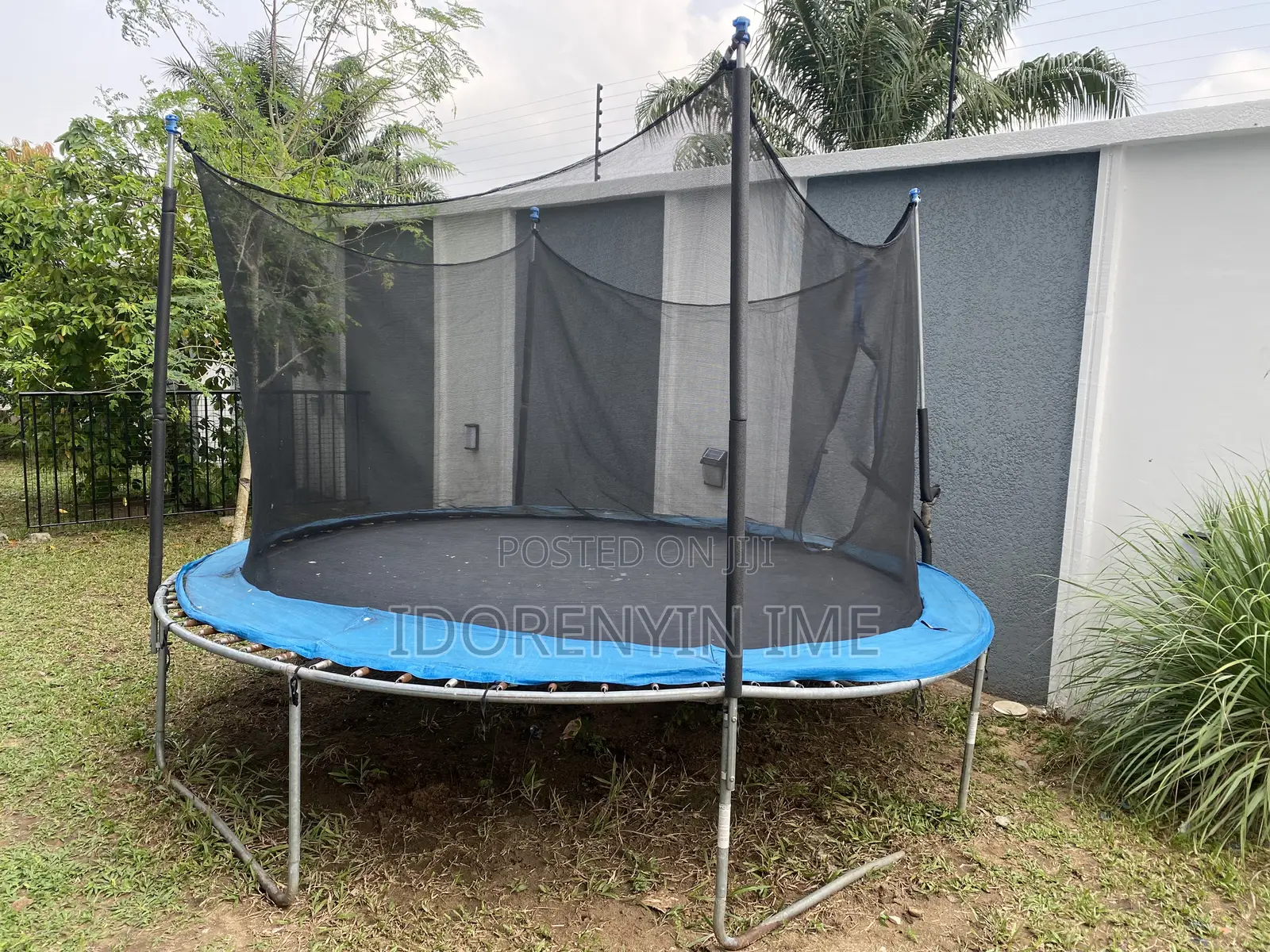 9ft Trampoline