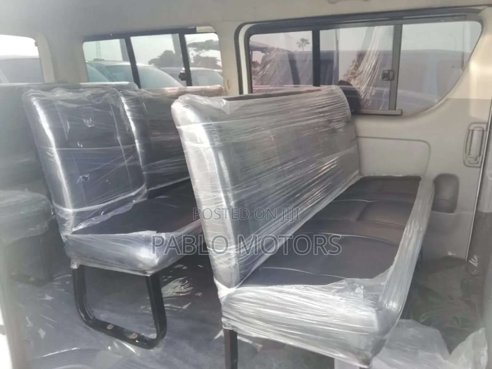 Toyota HiAce 2013 White