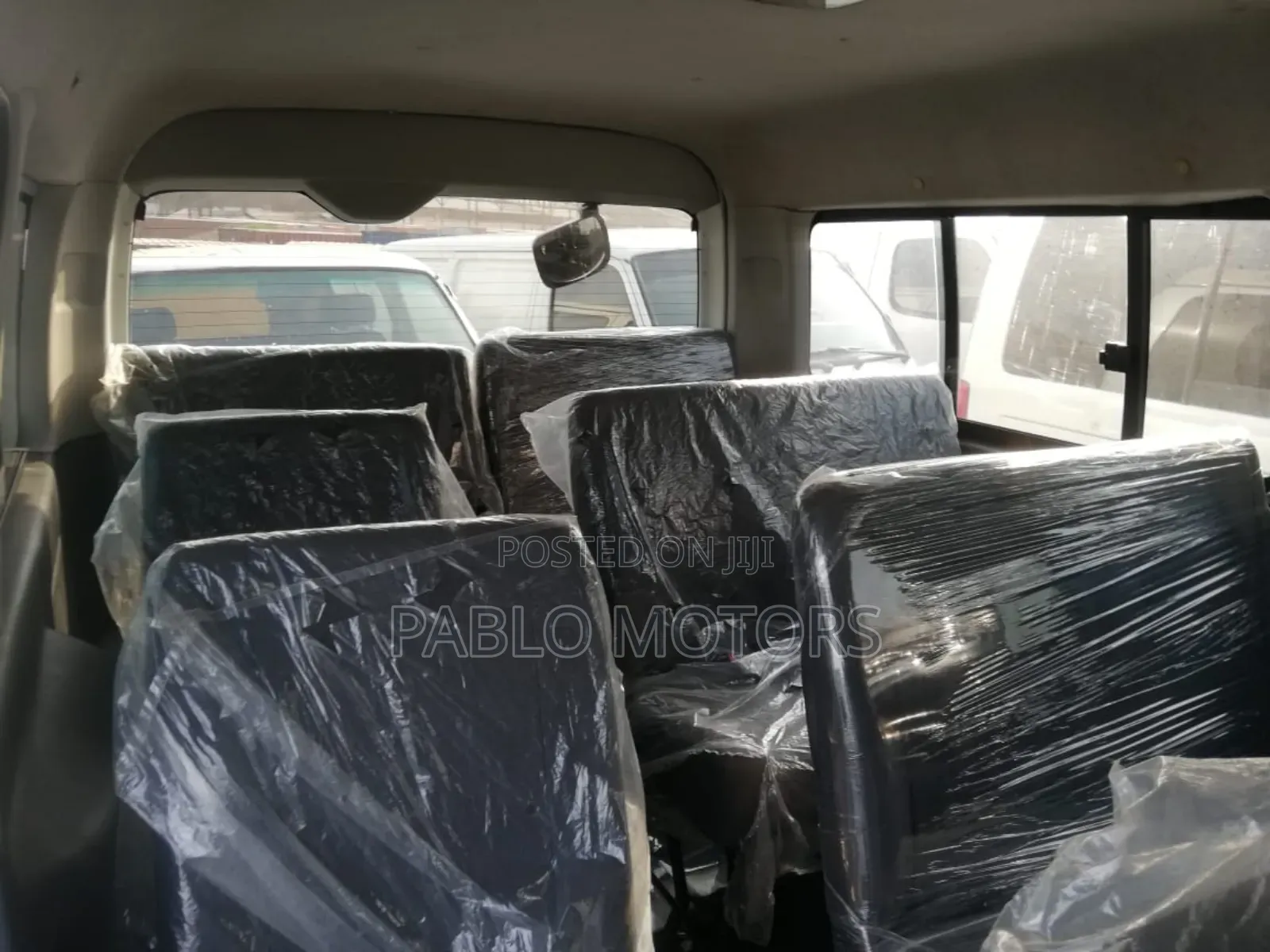 Toyota HiAce 2014 White