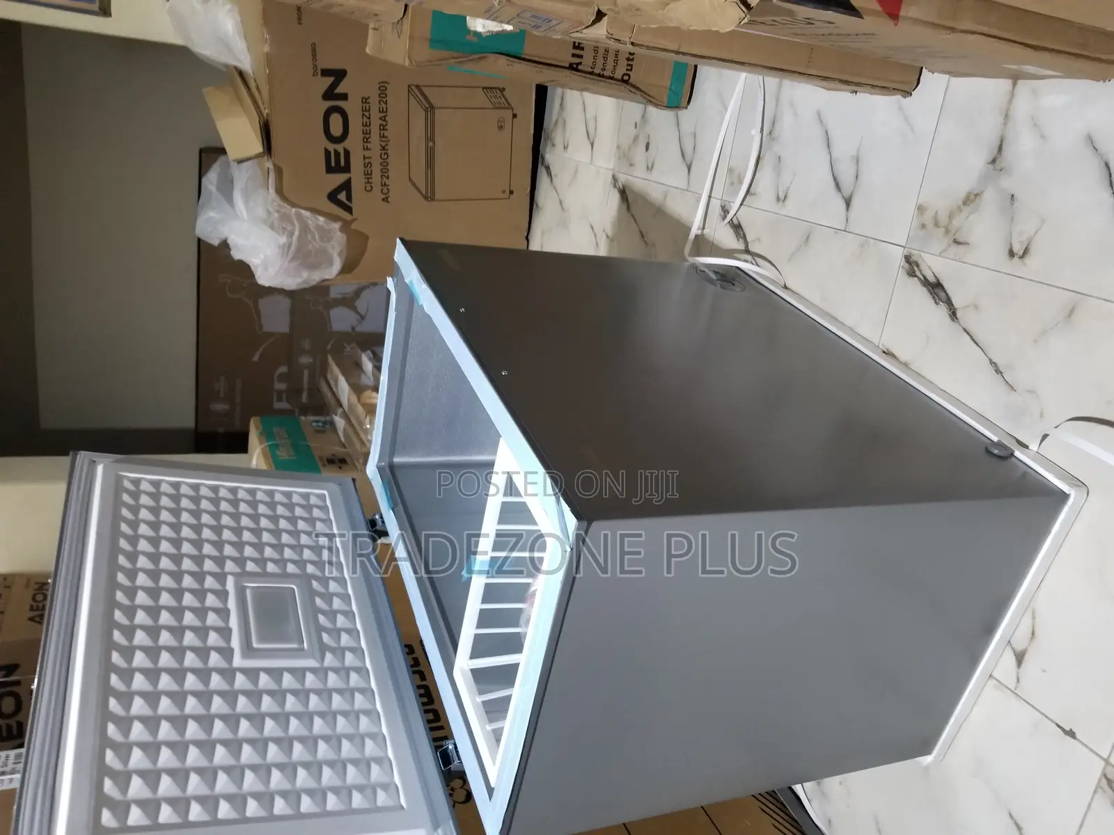 Aeon 200l – Efficient Spacious Freezer