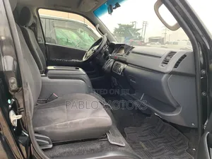 Toyota HiAce 2015 Black