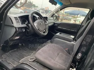 Toyota HiAce 2015 Black