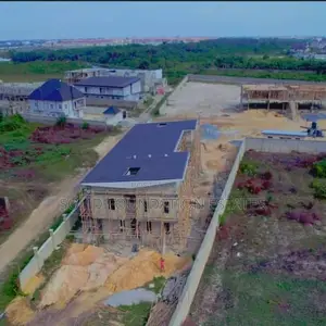 5bdrm Apartment in Halleyvine Residence, Lekki Expressway for sale