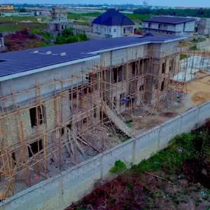 5bdrm Apartment in Halleyvine Residence, Lekki Expressway for sale