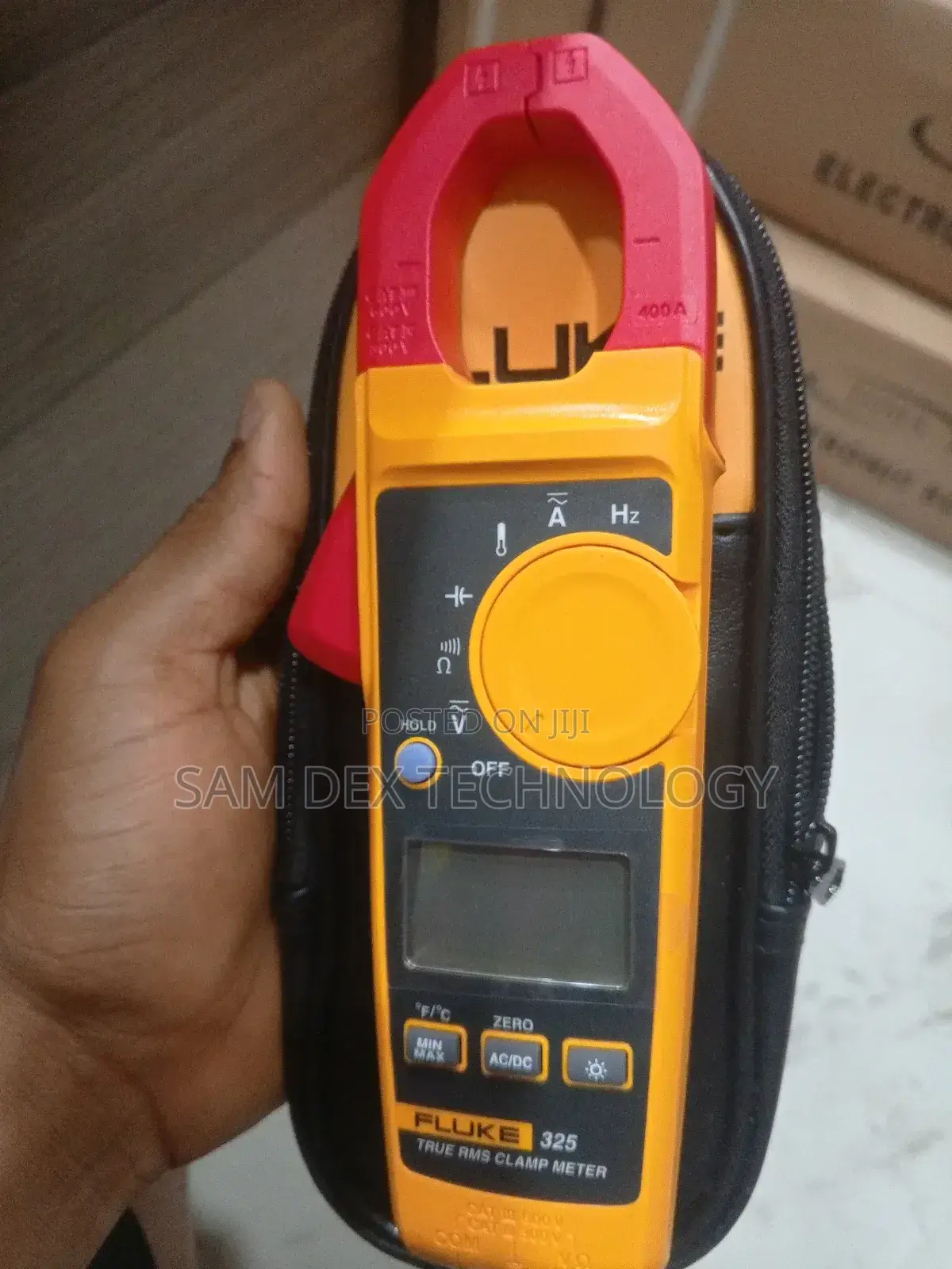 Fluke 325 True-RMS Digital Clamp Meter