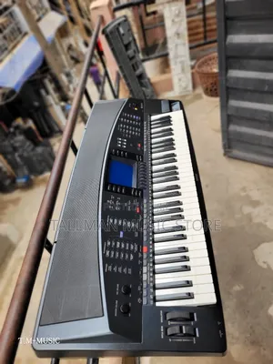 Yamaha PSR 7000