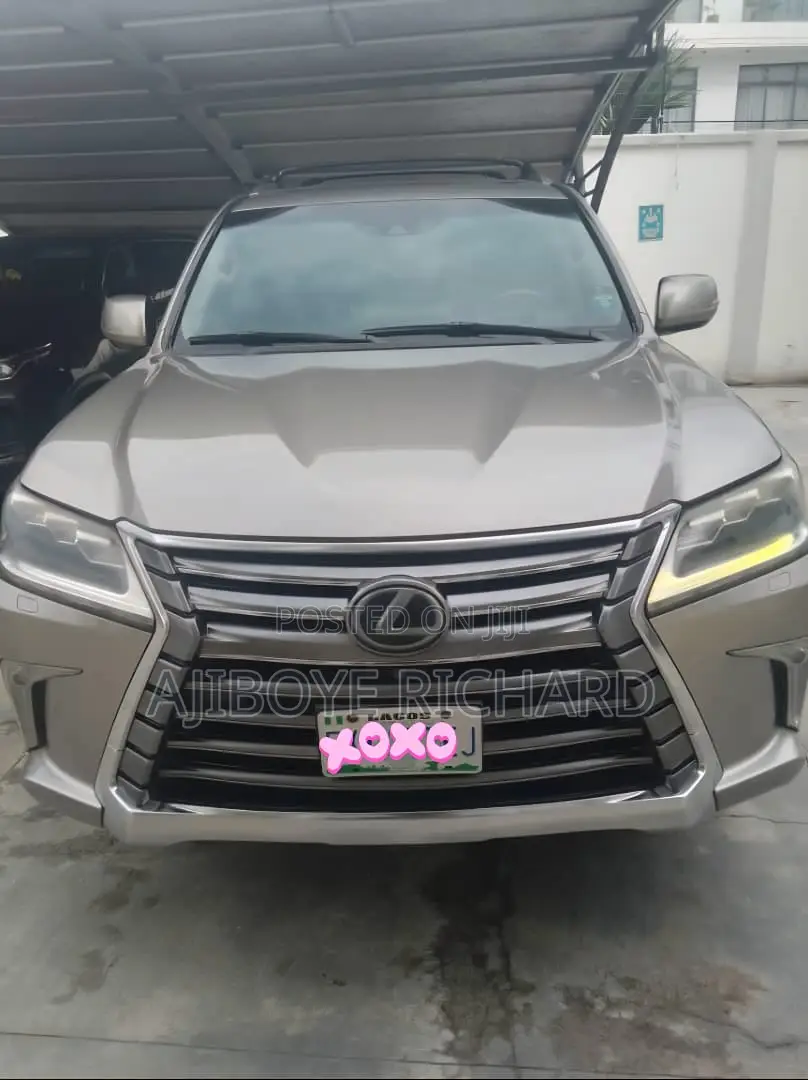 Lexus LX 570 AWD 2016 Gray