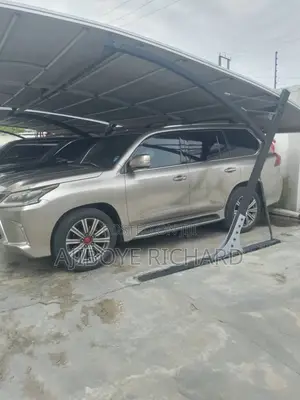 Lexus LX 570 AWD 2016 Gray