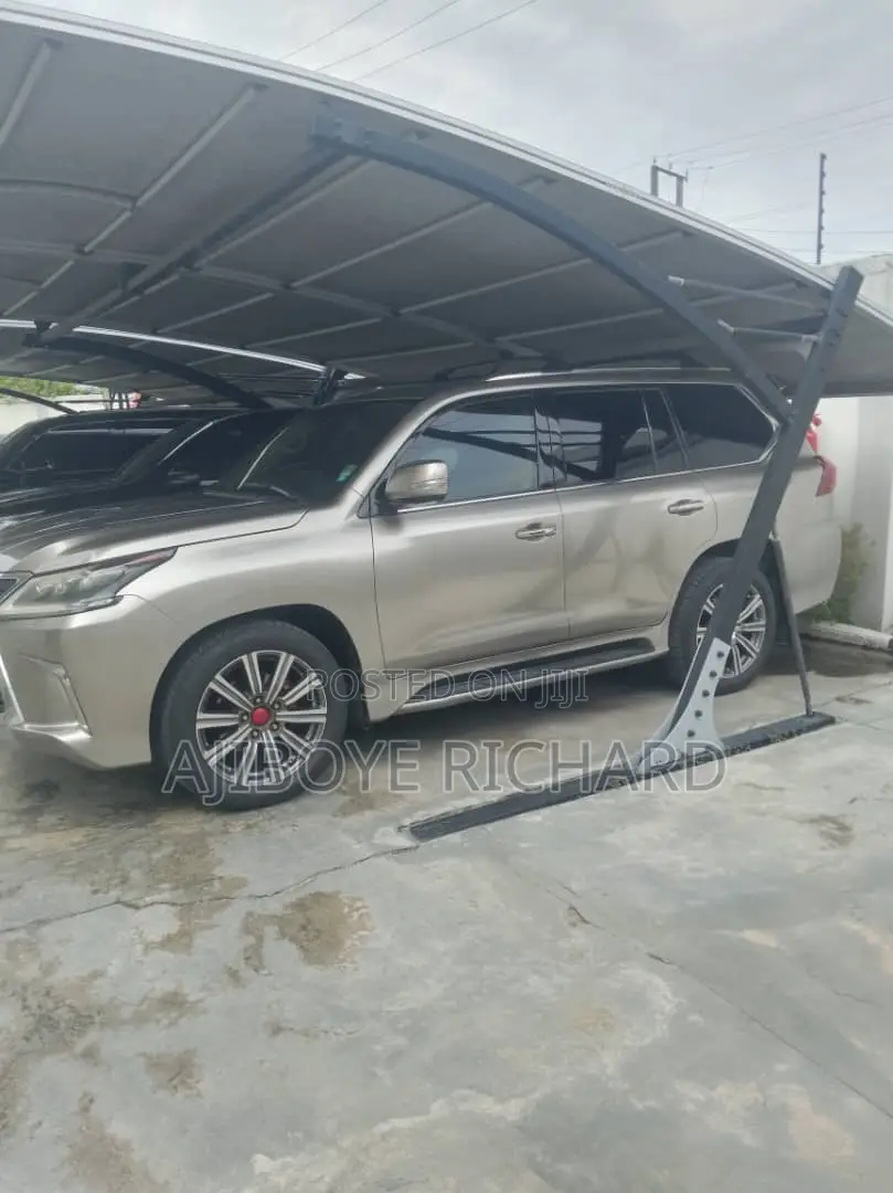 Lexus LX 570 AWD 2016 Gray