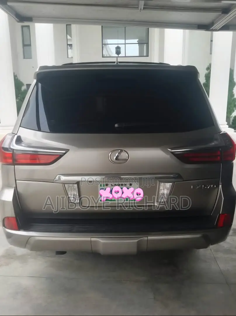 Lexus LX 570 AWD 2016 Gray
