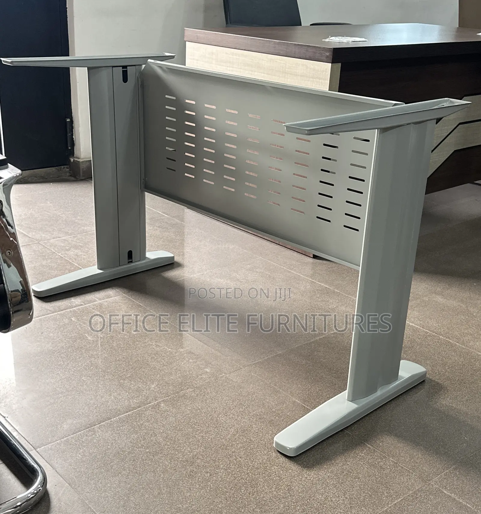 Metal Leg Frame