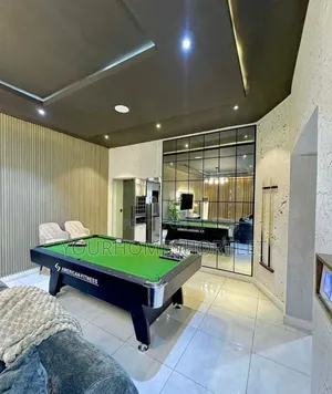 Exquisite 2 Bedroom With Snooker and Ps5 for Daily/ Weekly Deal