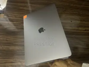 Laptop Apple MacBook Pro 2020 8GB Intel Core i5 SSD 16 GB