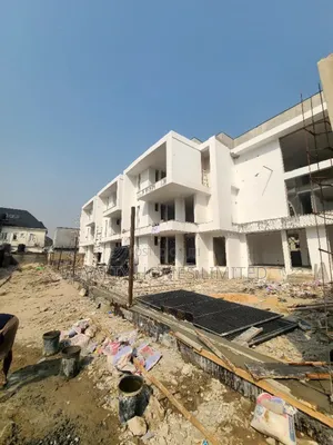2bdrm House in Chevron for sale