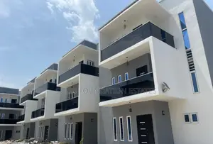 4bdrm Duplex in Golden Court, Lagos Island / Lagos Island for sale