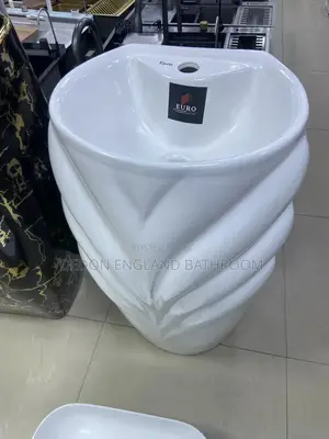 High Quality England White Standing Basin