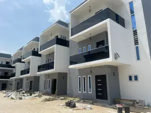 4bdrm Duplex in Golden Court, Lagos Island / Lagos Island for sale