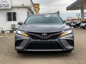 Toyota Camry XSE FWD (2.5L 4cyl 8AM) 2018 Gray