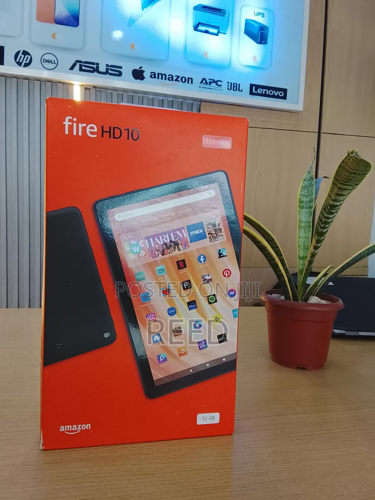 New Amazon Fire HD 10 32 GB Black