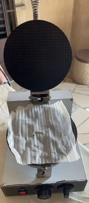 Single Cone Making Machine