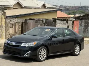 Toyota Camry XLE 4dr Sedan (2.5L 4cyl 6A) 2013 Gray