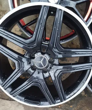 Mercedes-Benz 2018 GLK Rim Size 19