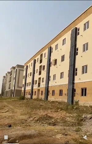 2bdrm Block of Flats in Brains & Hammers for sale