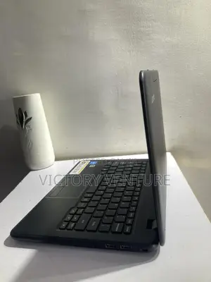 Laptop Lenovo 4GB Intel Celeron eMMC 60GB