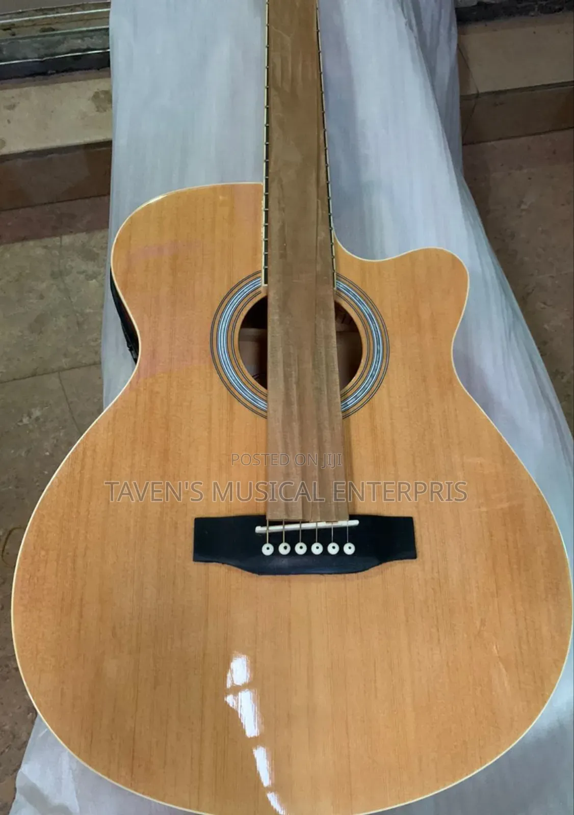 Smiger Ga-H61 Semi-Acoustic Guitar