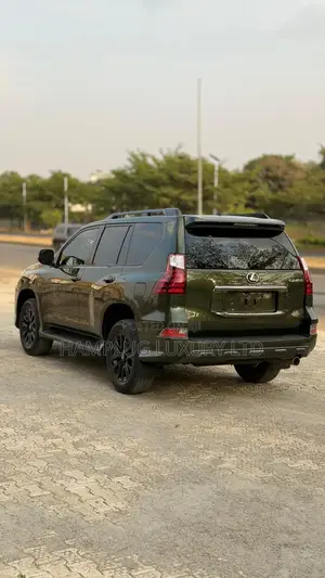 Lexus GX 460 AWD 2022 Green