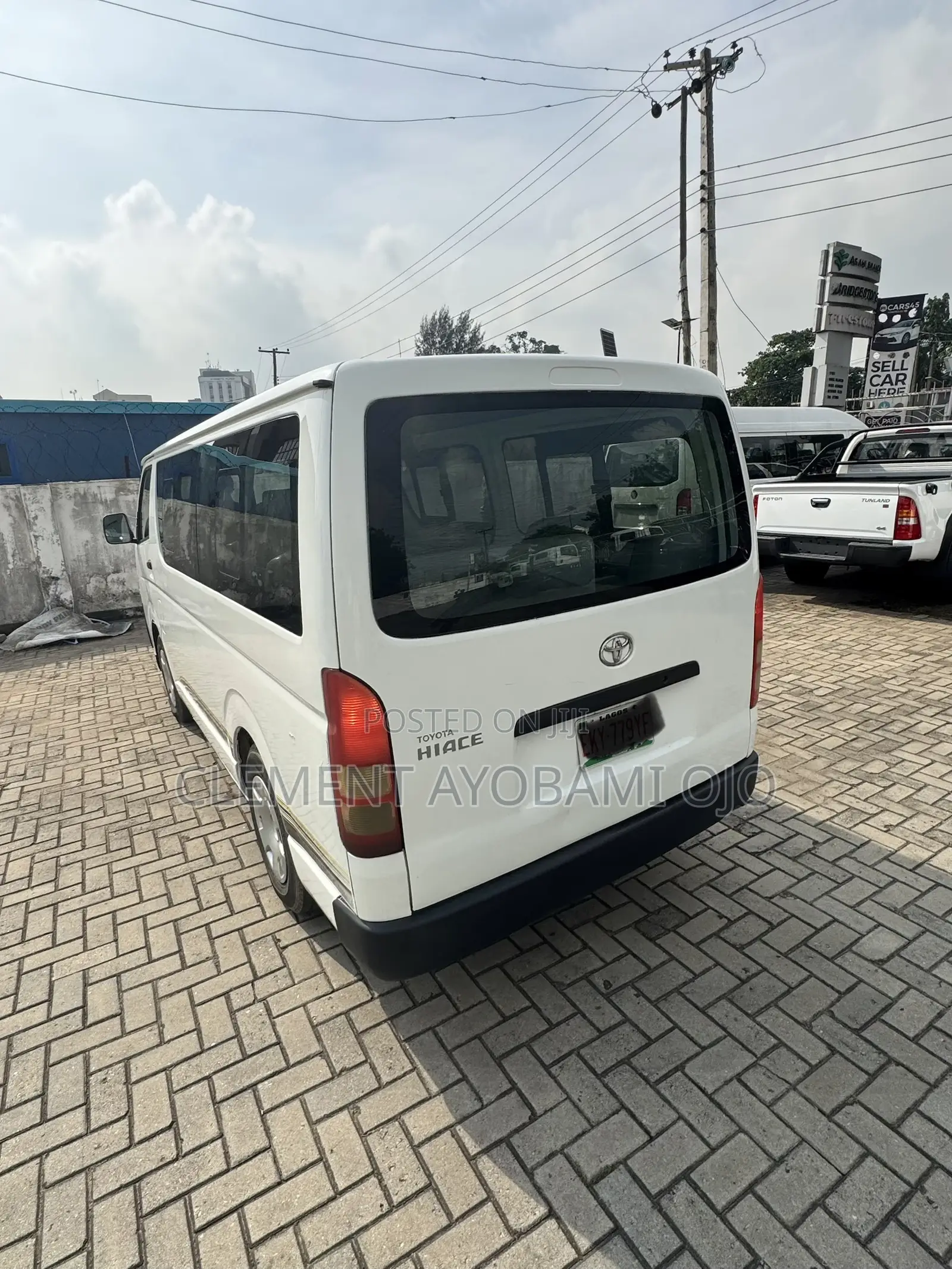 Toyota HiAce 2012 White