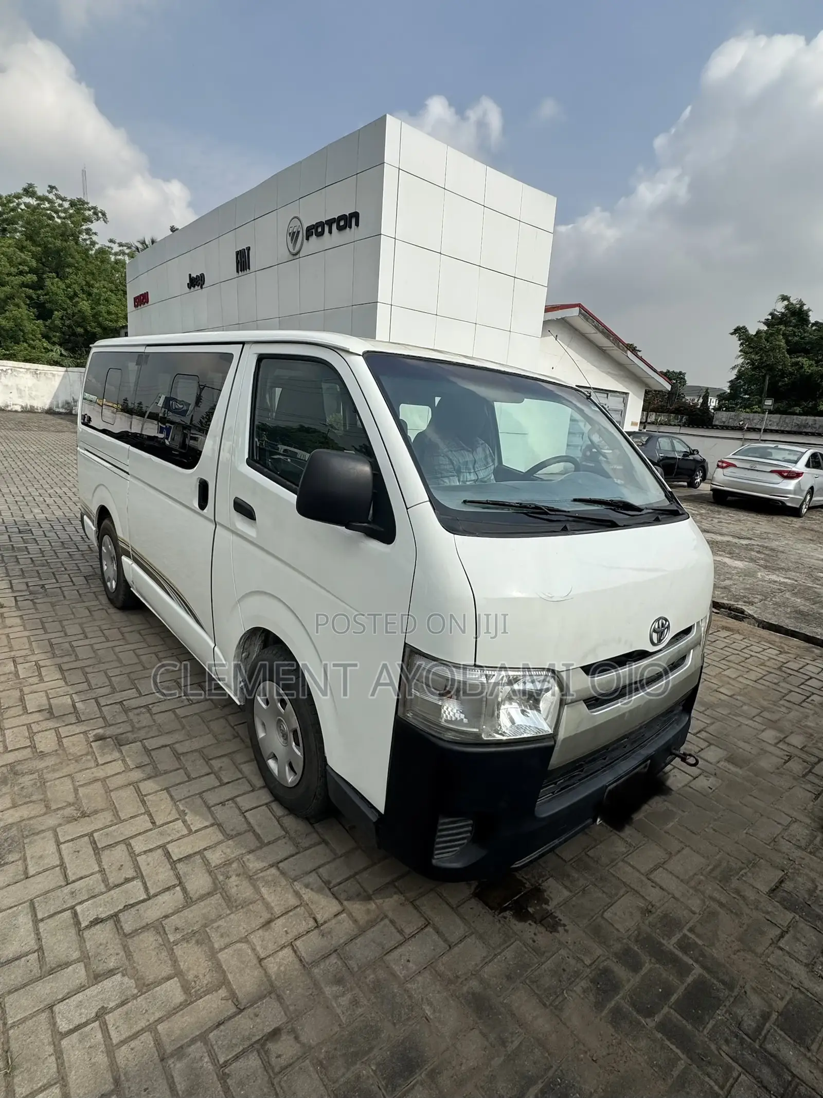 Toyota HiAce 2012 White