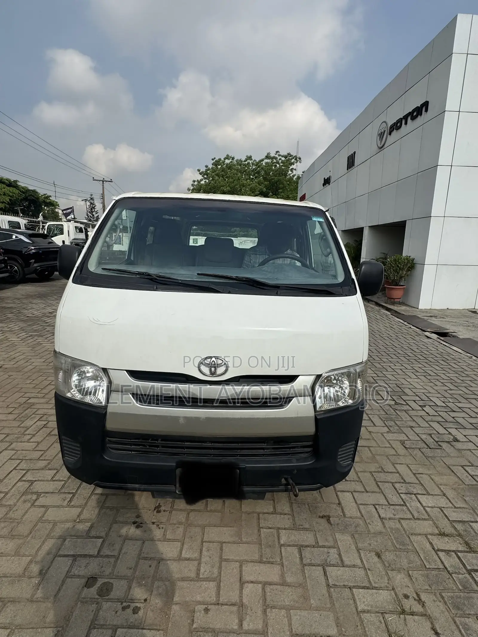 Toyota HiAce 2012 White